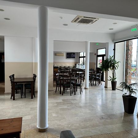 New York Plaza Hotel Apartments Paphos Buitenkant foto