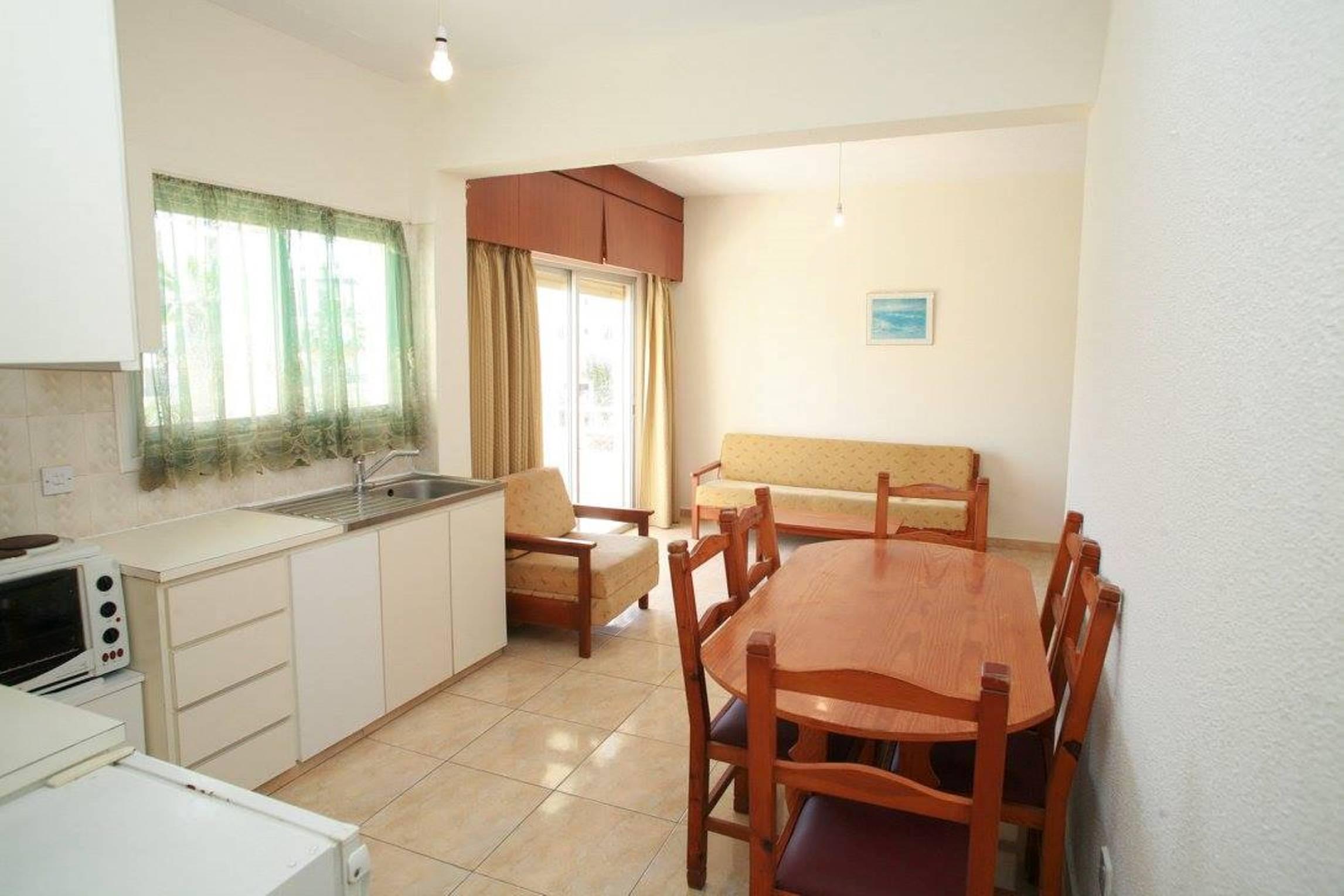 New York Plaza Hotel Apartments Paphos Buitenkant foto
