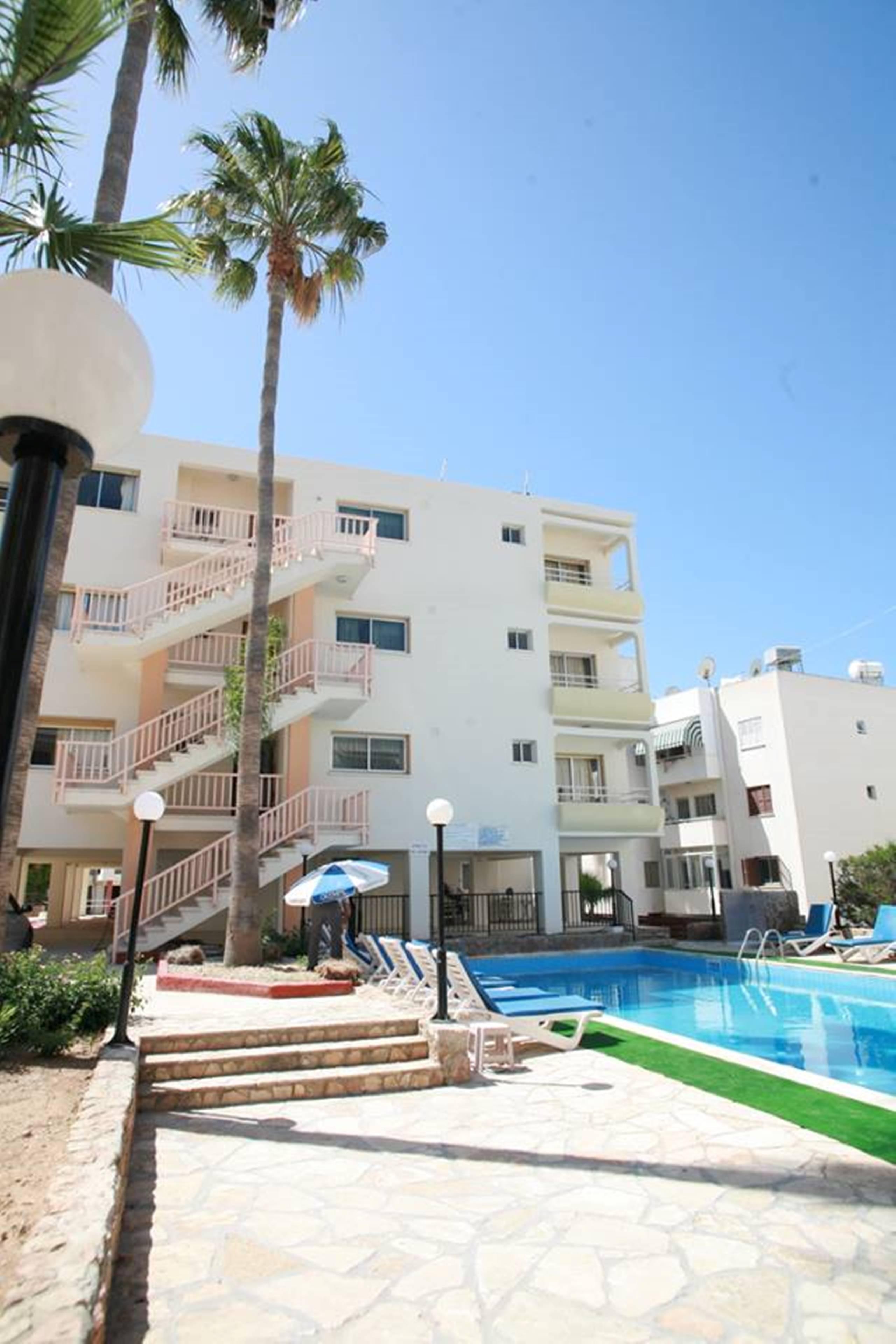 New York Plaza Hotel Apartments Paphos Buitenkant foto