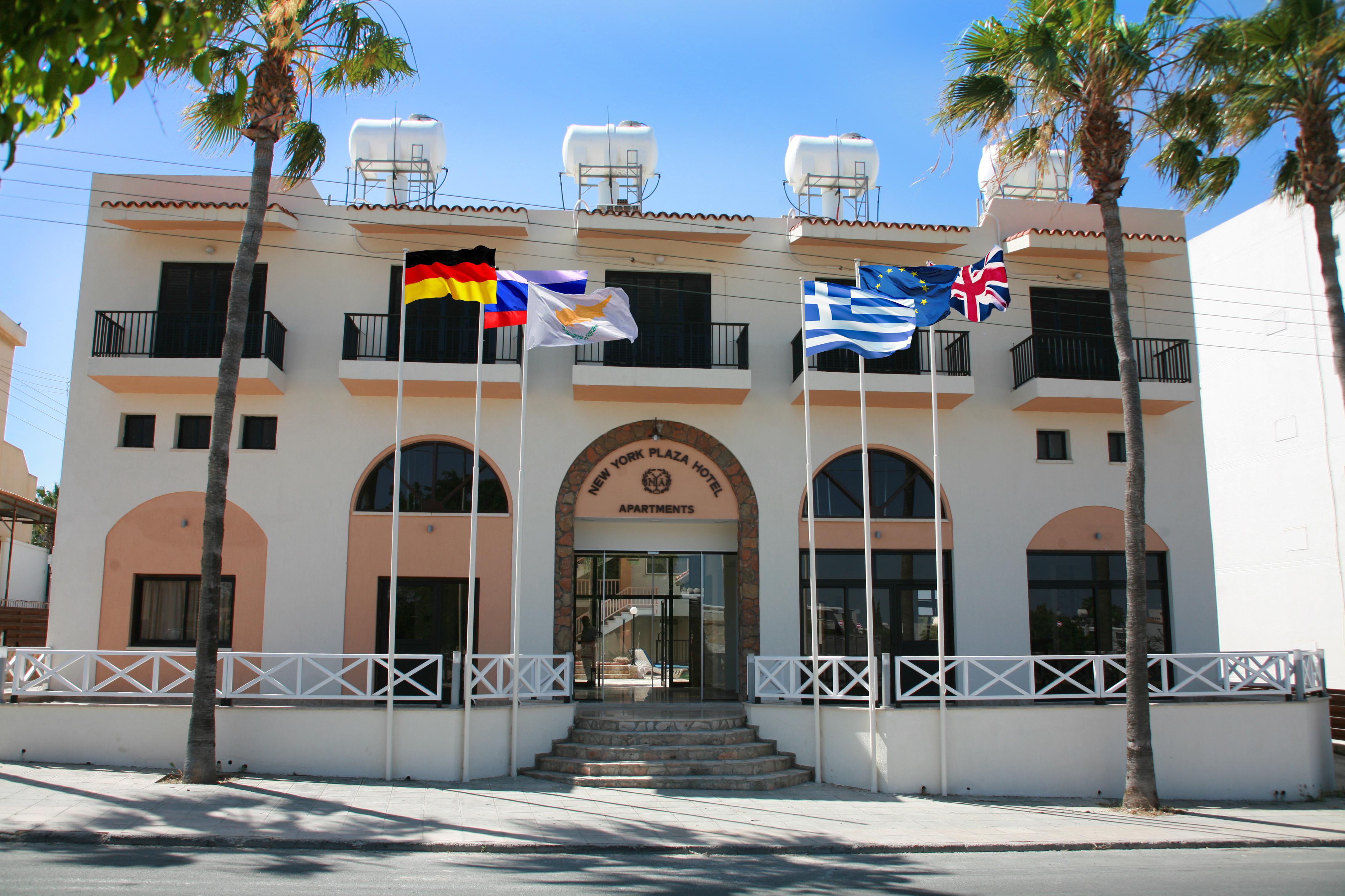 New York Plaza Hotel Apartments Paphos Buitenkant foto