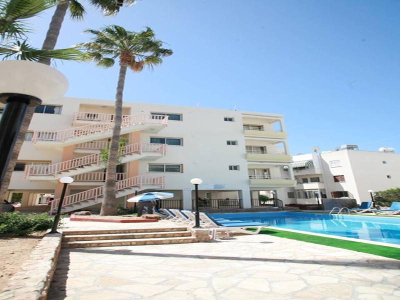 New York Plaza Hotel Apartments Paphos Buitenkant foto