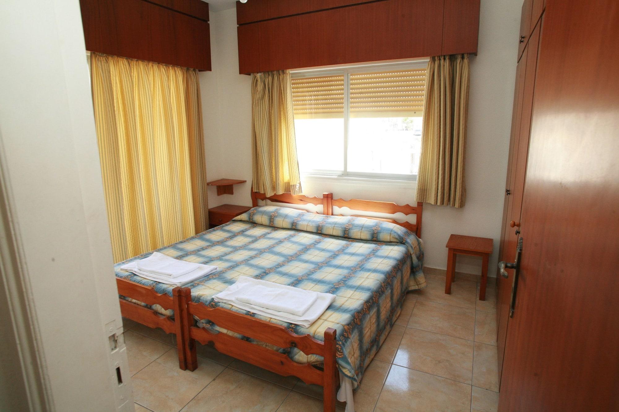 New York Plaza Hotel Apartments Paphos Buitenkant foto
