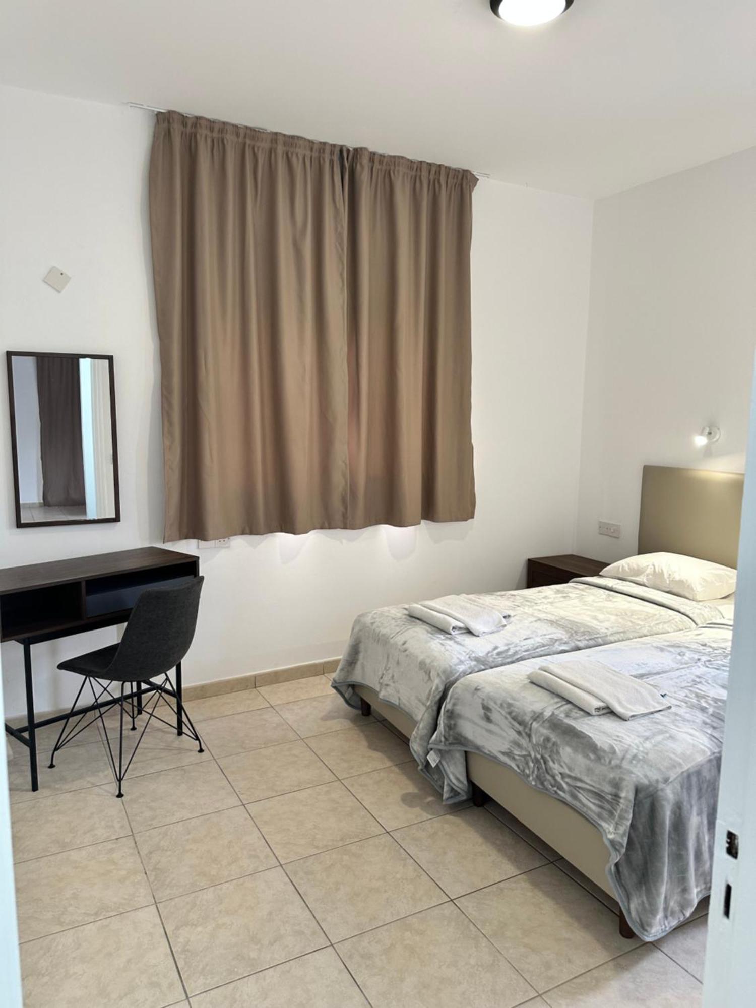 New York Plaza Hotel Apartments Paphos Buitenkant foto