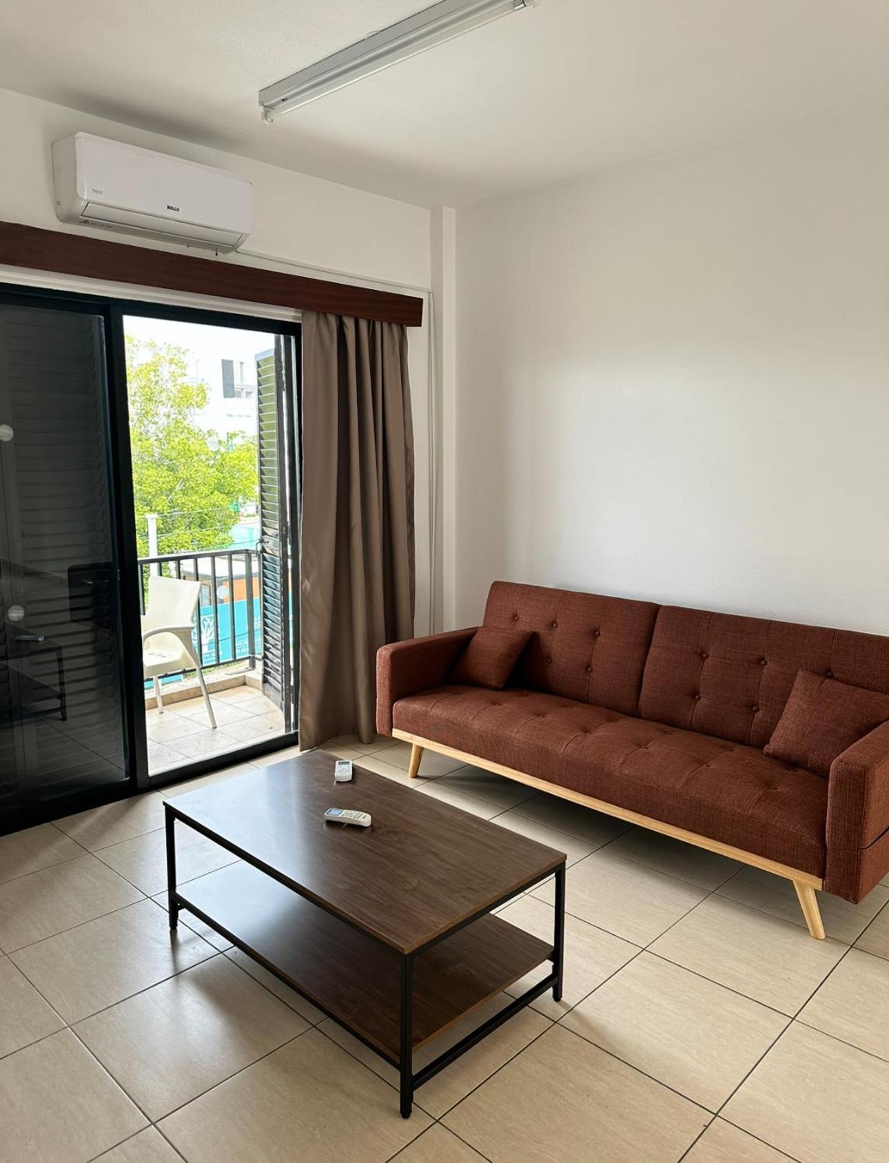 New York Plaza Hotel Apartments Paphos Buitenkant foto