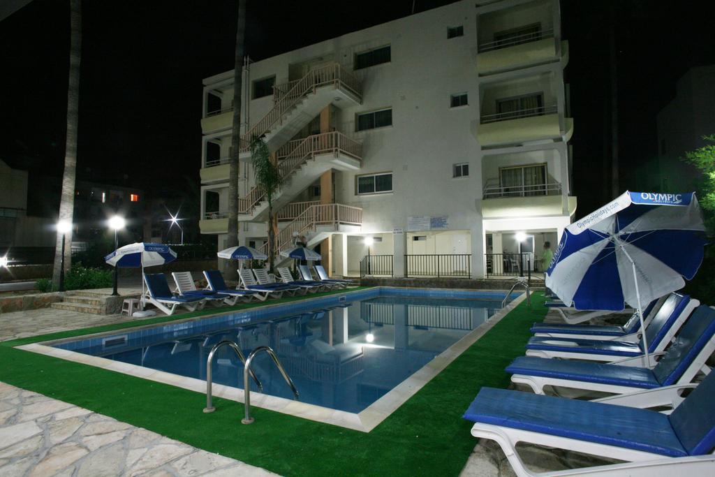 New York Plaza Hotel Apartments Paphos Buitenkant foto