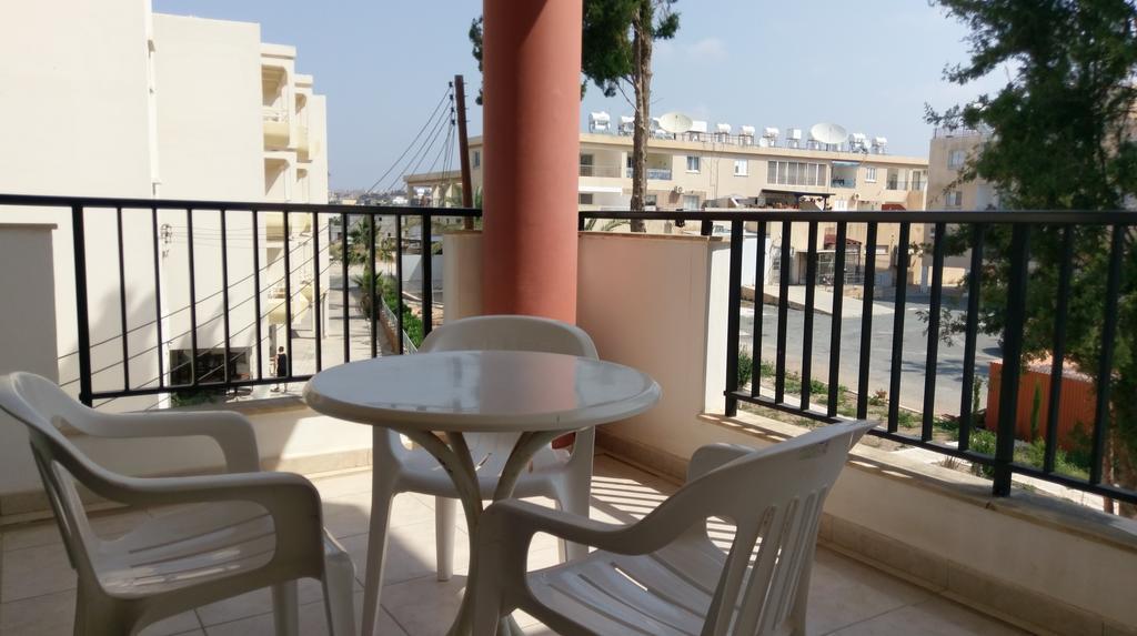 New York Plaza Hotel Apartments Paphos Buitenkant foto