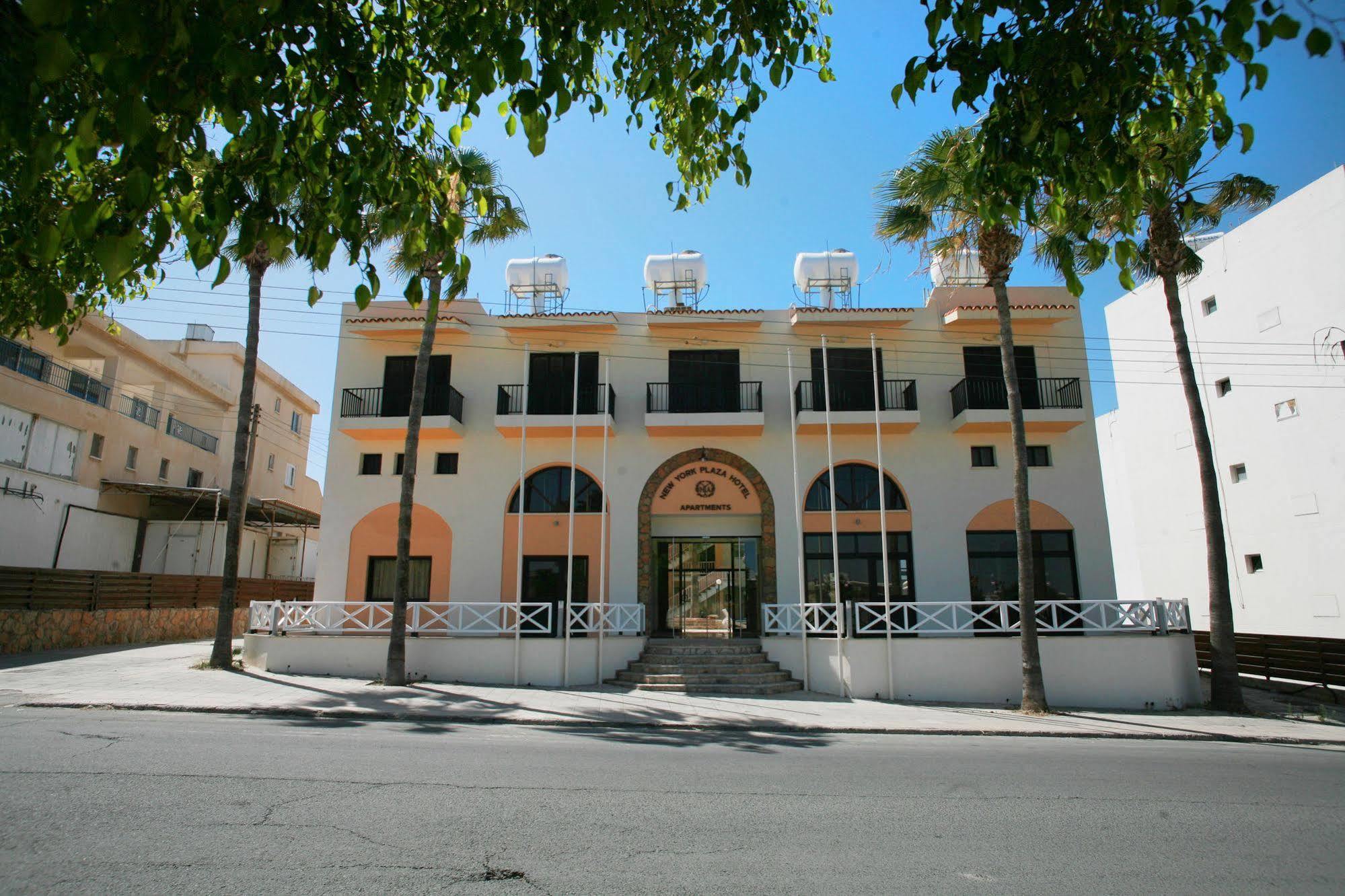 New York Plaza Hotel Apartments Paphos Buitenkant foto
